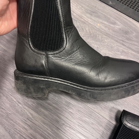 REAL LEATHER BLACK CHELSEA BOOTS SIZE 6 - Picture 4 of 12